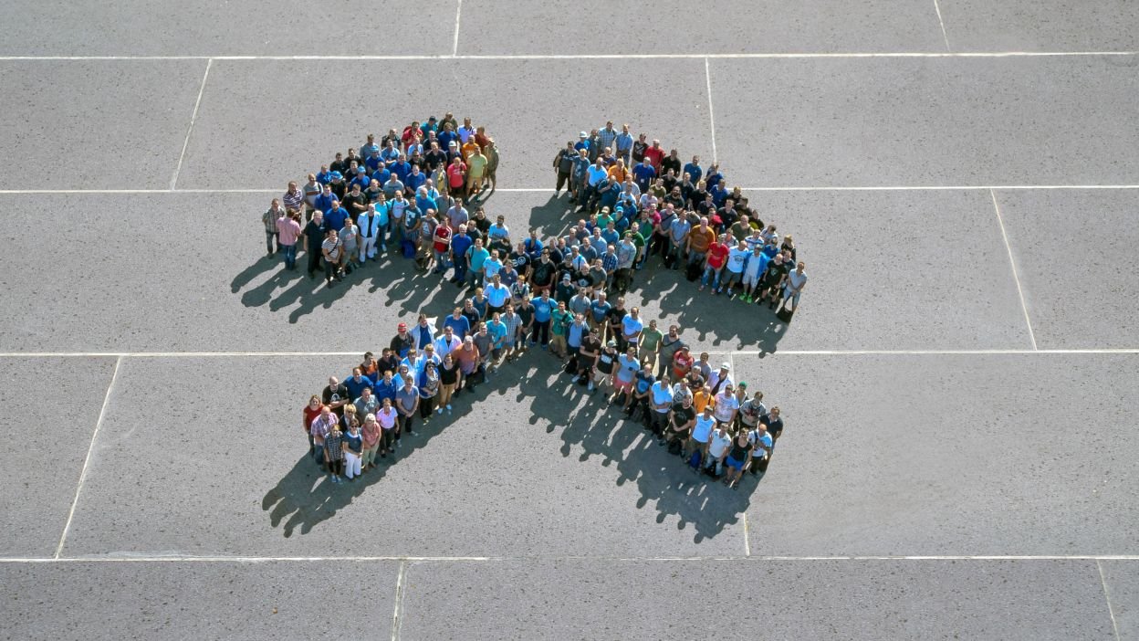 K+S employees form the mining symbol